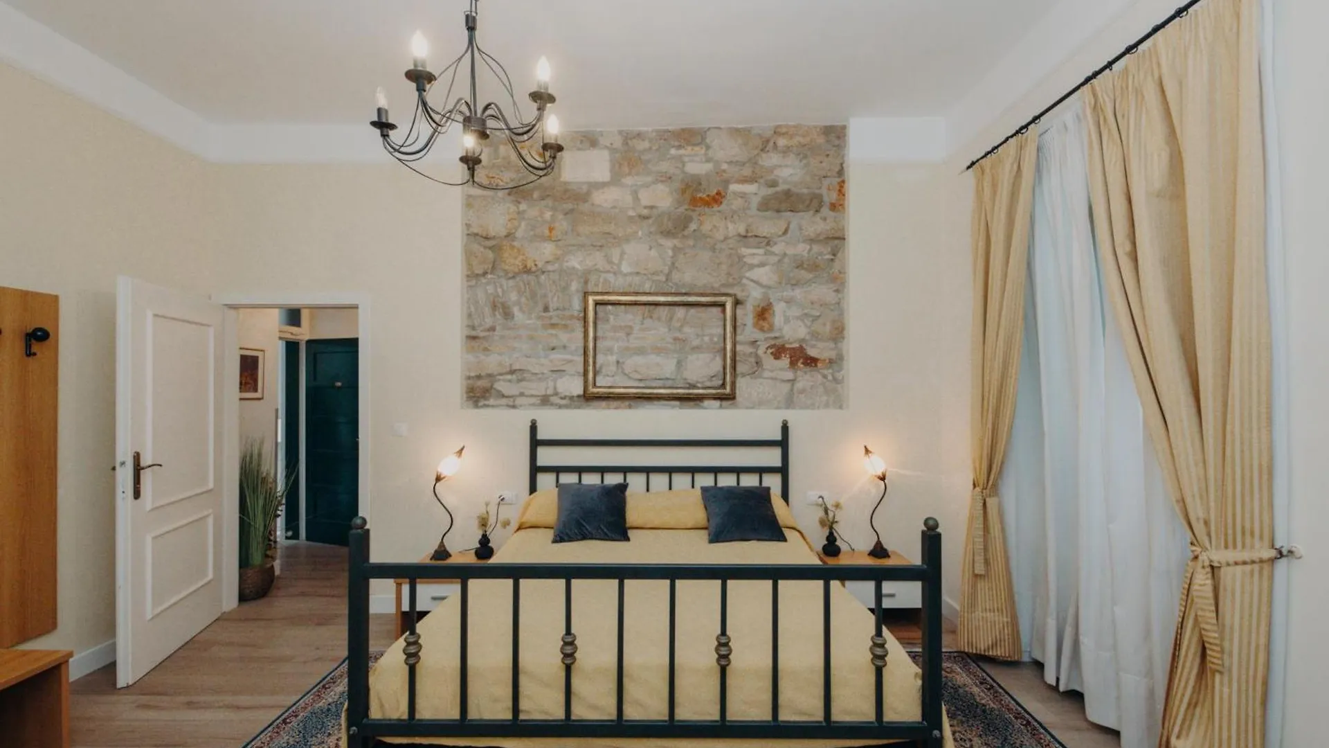 Apartment Rooms And Studios Villa Rossella 2 Rovinj Croatia