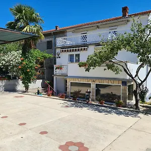 https://apartment-cutul.primorje-gorskikotar.com