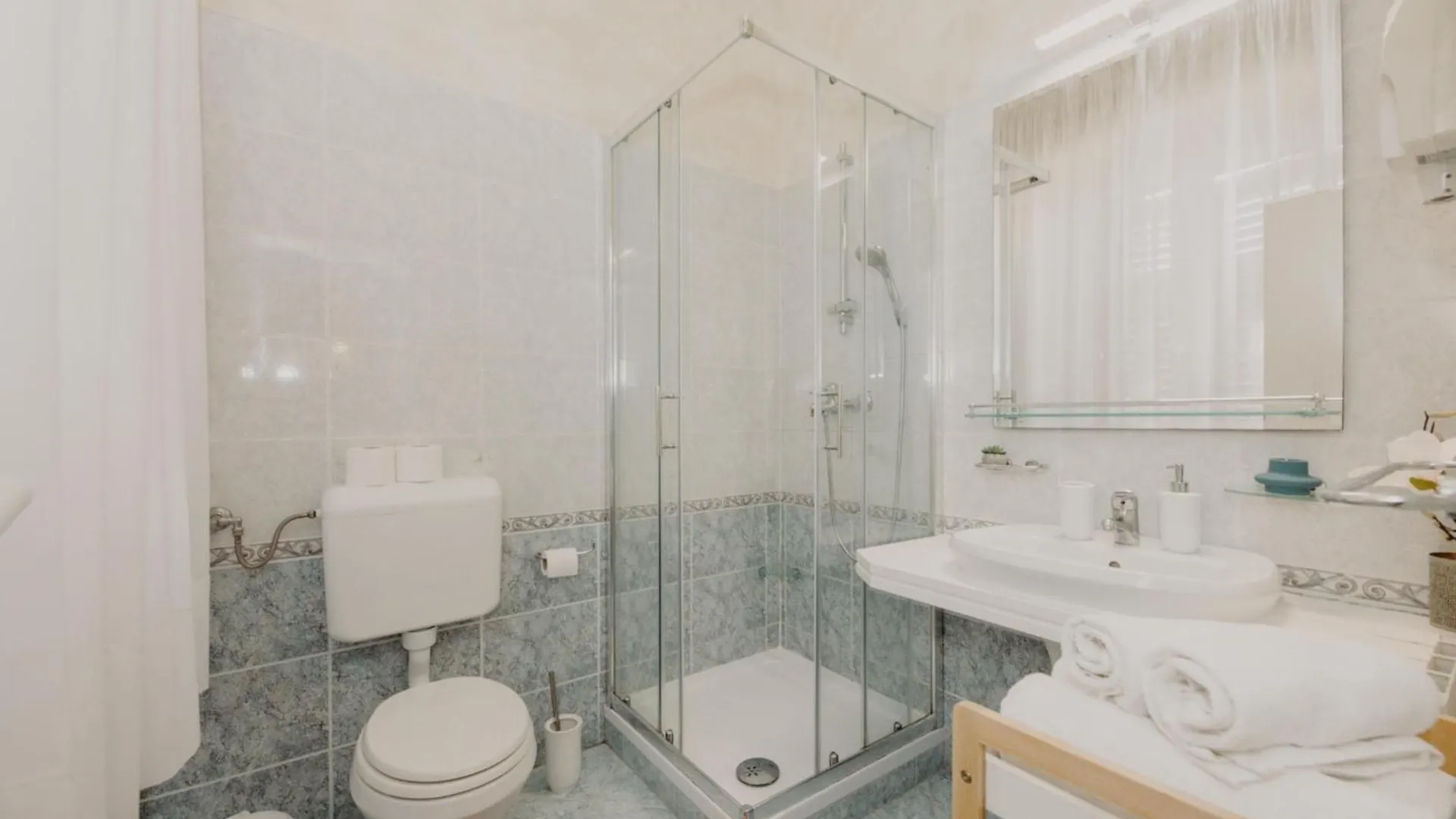 Apartments Villa Rossella 2 Rovigno 0*,  Croazia